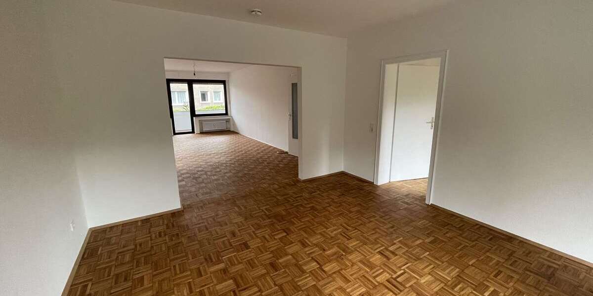 Etagenwohnung Essen Stadtbezirk IX - 4 Zimmer, 100 m&sup2;, 1.250&euro; | Angebot:27341922
