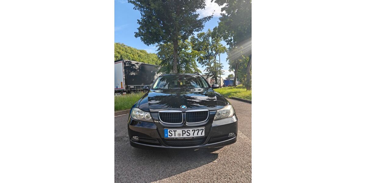 BMW 318 261.500 km 4.300 &euro; Wuppertal 42389