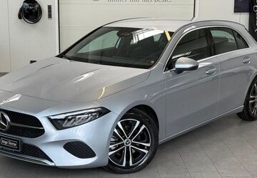 Mercedes-Benz A 180 2.275 km 29.950 &euro; Wuppertal 42281