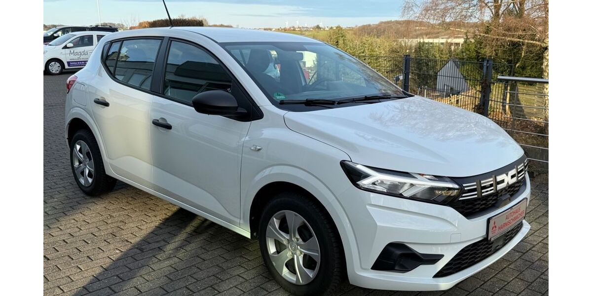 Dacia Sandero 7.084 km 15.888 &euro; Radevormwald 42477