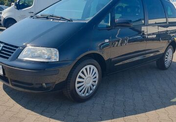 VW Sharan 99.748 km 7.999 &euro; Essen 45326