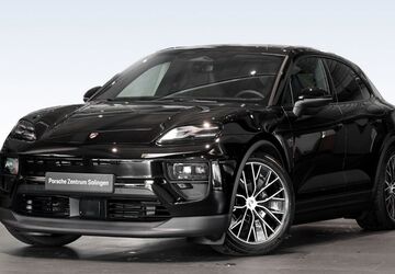 Porsche Macan 9.500 km 86.790 &euro; Solingen 42653