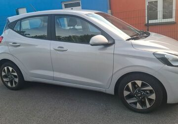 Hyundai i10 5.700 km 13.990 &euro; wuppertal 42277